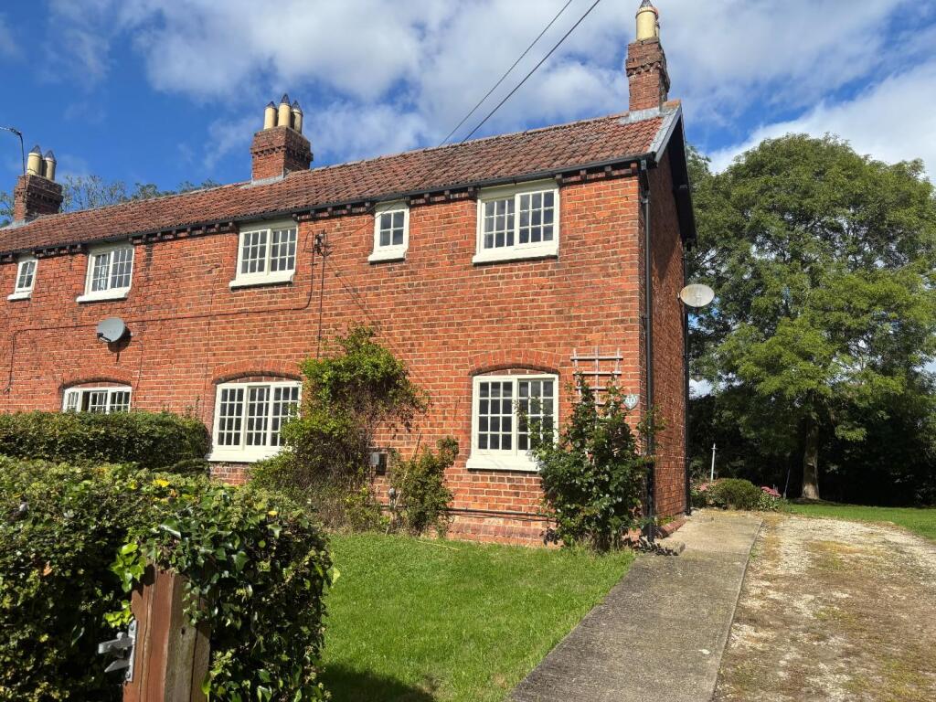 2 bed Detached for rent in York. From Rounthwaite & Woodhead - Malton 2 bed Detached for rent in York. From Rounthwaite & Woodhead - Malton