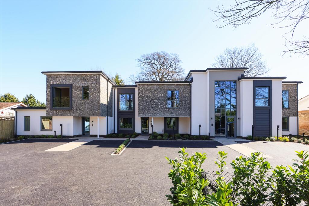 1 bed 1st Floor Flat for rent in Esher. From Knight Frank - Esher