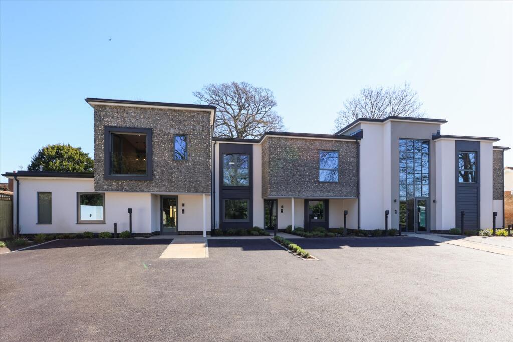 2 bed 1st Floor Flat for rent in Esher. From Knight Frank - Esher