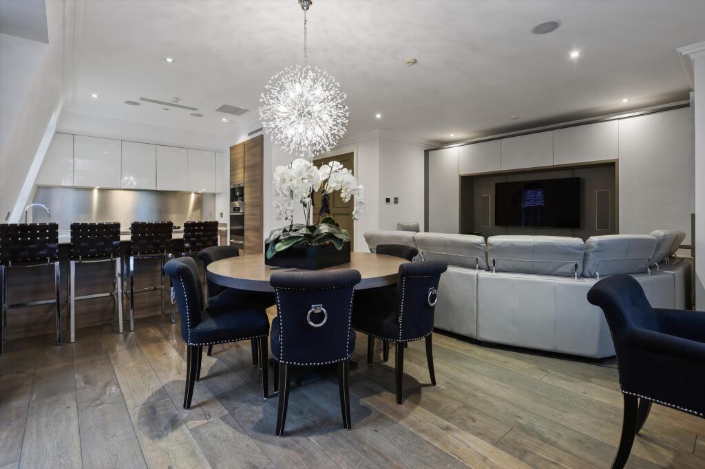 2 bed 1st Floor Flat for rent in Esher. From Knight Frank - Esher