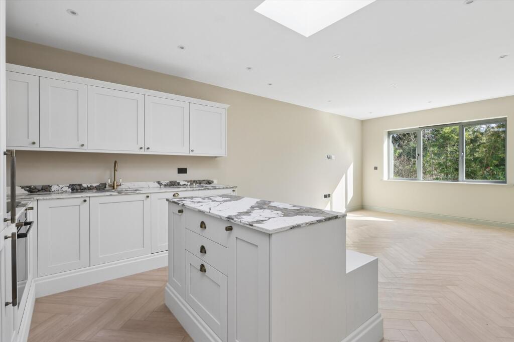 2 bed 1st Floor Flat for rent in Esher. From Knight Frank - Esher