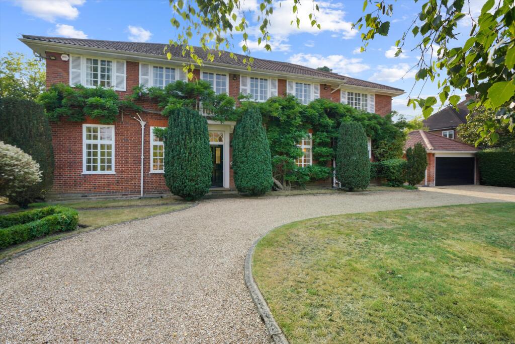 6 bed Detached for rent in Esher. From Knight Frank - Esher 6 bed Detached for rent in Esher. From Knight Frank - Esher