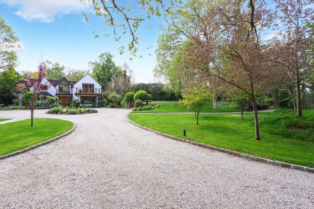 7 bed Detached for rent in . From Knight Frank - Esher