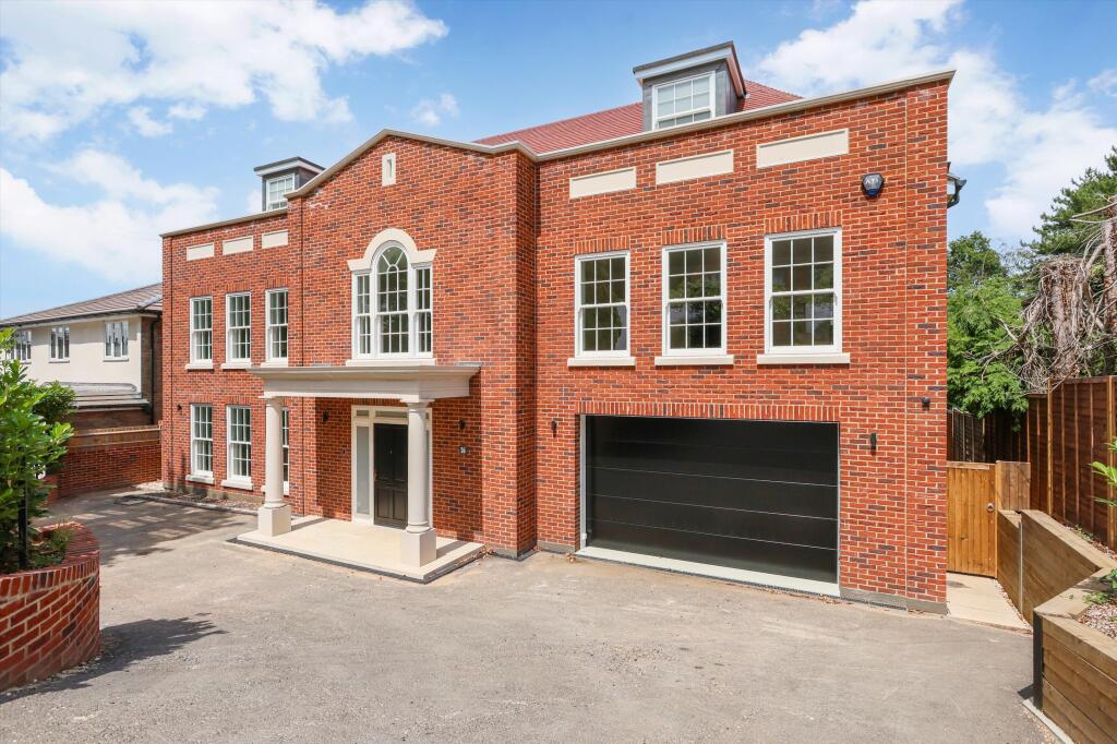 5 bed Detached for rent in Esher. From Knight Frank - Esher 5 bed Detached for rent in Esher. From Knight Frank - Esher
