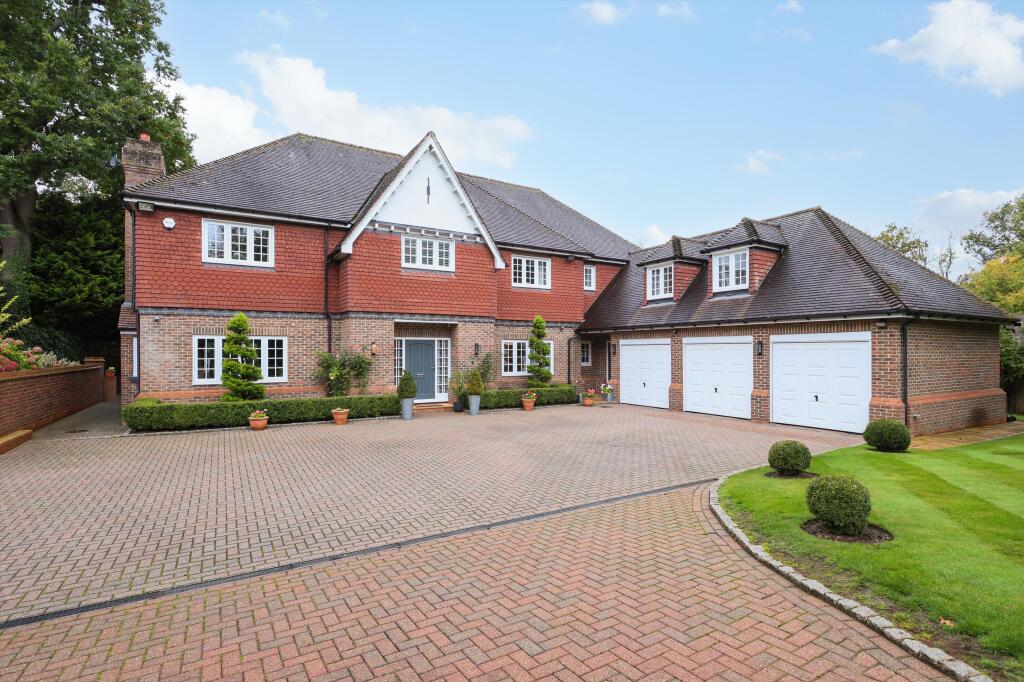 5 bed Detached for rent in Pachesham Park. From Knight Frank - Esher 5 bed Detached for rent in Pachesham Park. From Knight Frank - Esher