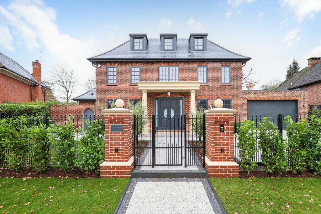 5 bed Detached for rent in Weybridge. From Knight Frank - Esher 5 bed Detached for rent in Weybridge. From Knight Frank - Esher