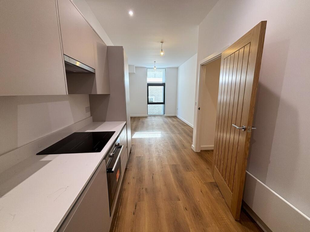 1 bed Apartment for rent in Staines-upon-Thames. From Oasis Estate Agents - Staines-upon-Thames