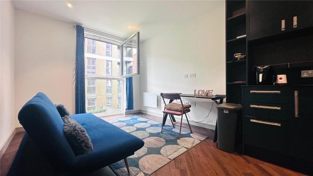 1 bed Apartment for rent in Staines-upon-Thames. From Oasis Estate Agents - Staines-upon-Thames