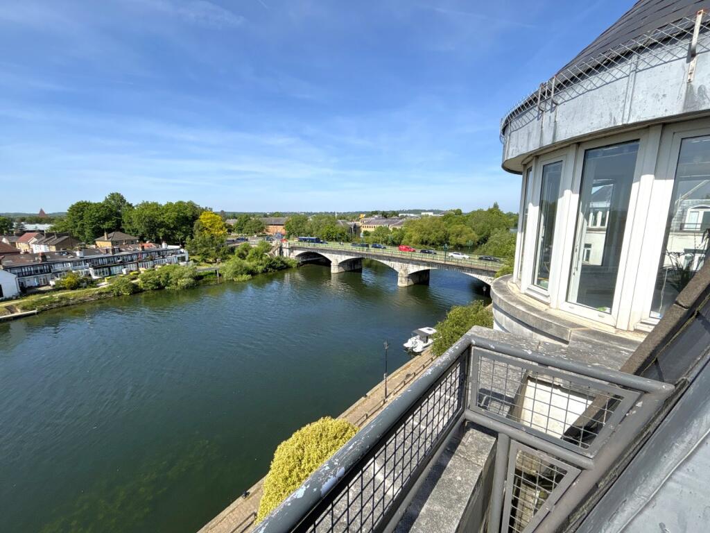 2 bed Apartment for rent in Staines-upon-Thames. From Oasis Estate Agents - Staines-upon-Thames 2 bed Apartment for rent in Staines-upon-Thames. From Oasis Estate Agents - Staines-upon-Thames
