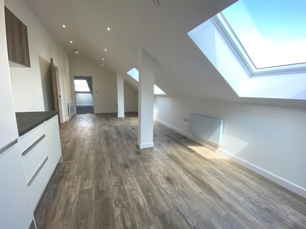 1 bed Apartment for rent in Staines-upon-Thames. From Oasis Estate Agents - Staines-upon-Thames
