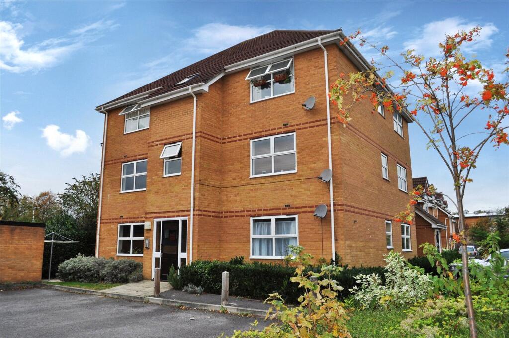 1 bed Apartment for rent in Staines-upon-Thames. From Oasis Estate Agents - Staines-upon-Thames