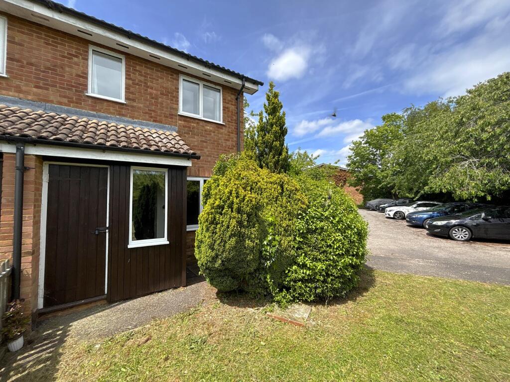 1 bed Detached for rent in Datchet. From Oasis Estate Agents - Staines-upon-Thames
