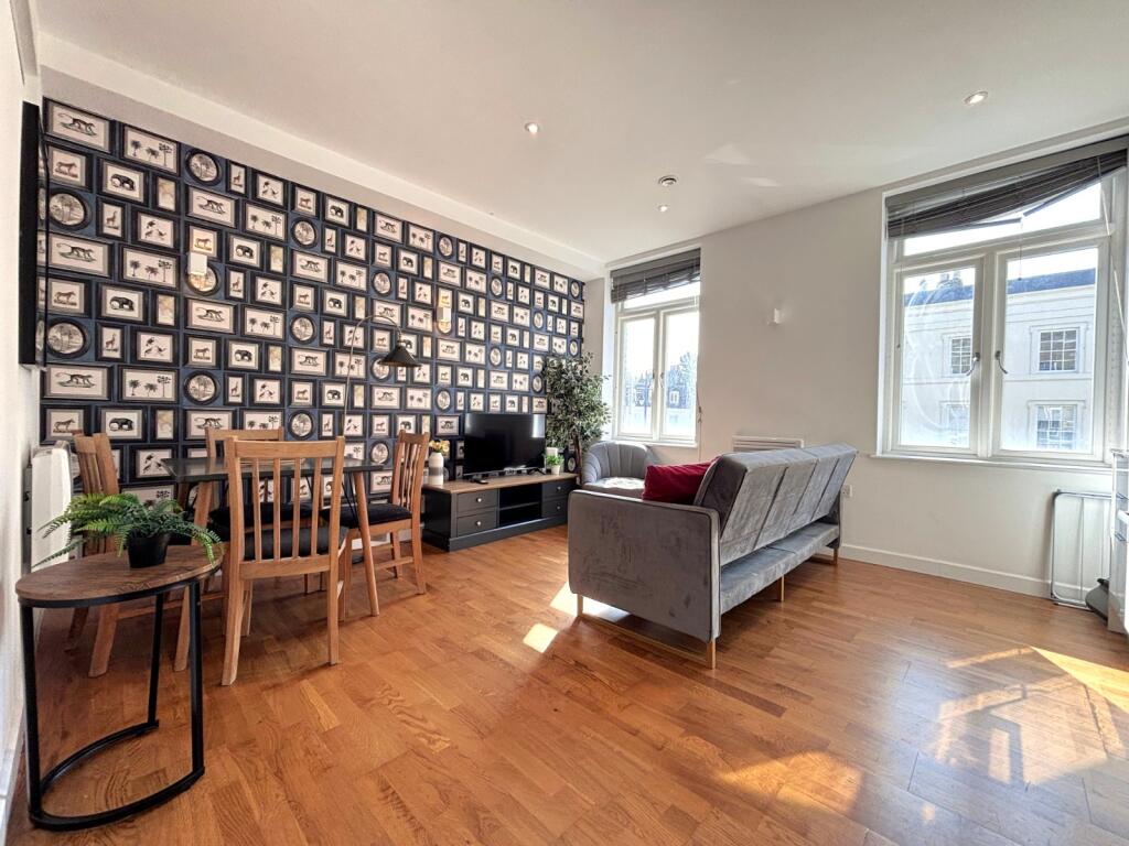 1 bed Apartment for rent in Staines-upon-Thames. From Oasis Estate Agents - Staines-upon-Thames