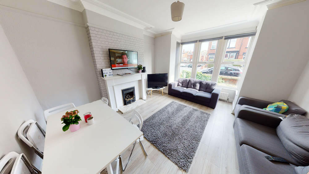 7 bed Detached for rent in Leeds. From Oasis Properties - Leeds