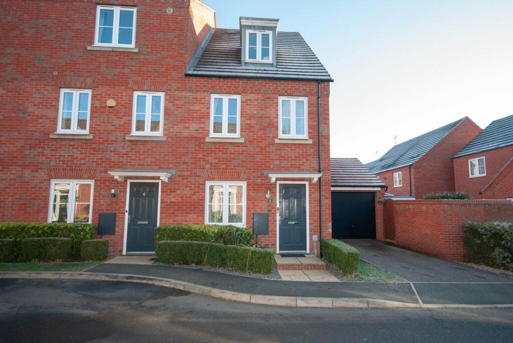 3 bed Town House for rent in Rugby. From Brown & Cockerill Property Services - Rugby