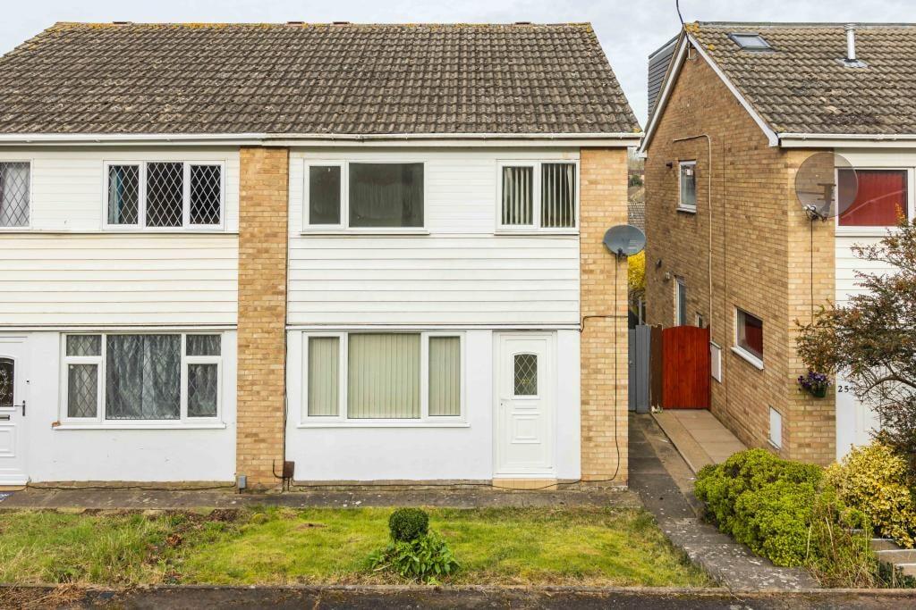 3 bed Semi Detached for rent in Rugby. From Brown & Cockerill Estate Agents - Rugby