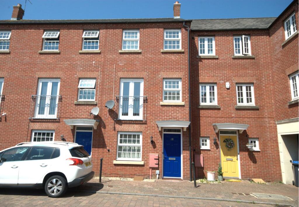 3 bed Mid Terraced House for rent in Rugby. From Brown & Cockerill Estate Agents - Rugby 3 bed Mid Terraced House for rent in Rugby. From Brown & Cockerill Estate Agents - Rugby
