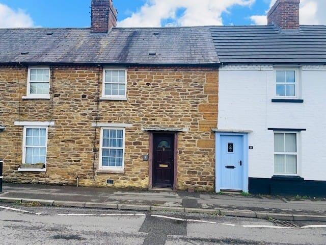 2 bed Chalet type for rent in Northampton. From Brown & Cockerill Estate Agents - Rugby