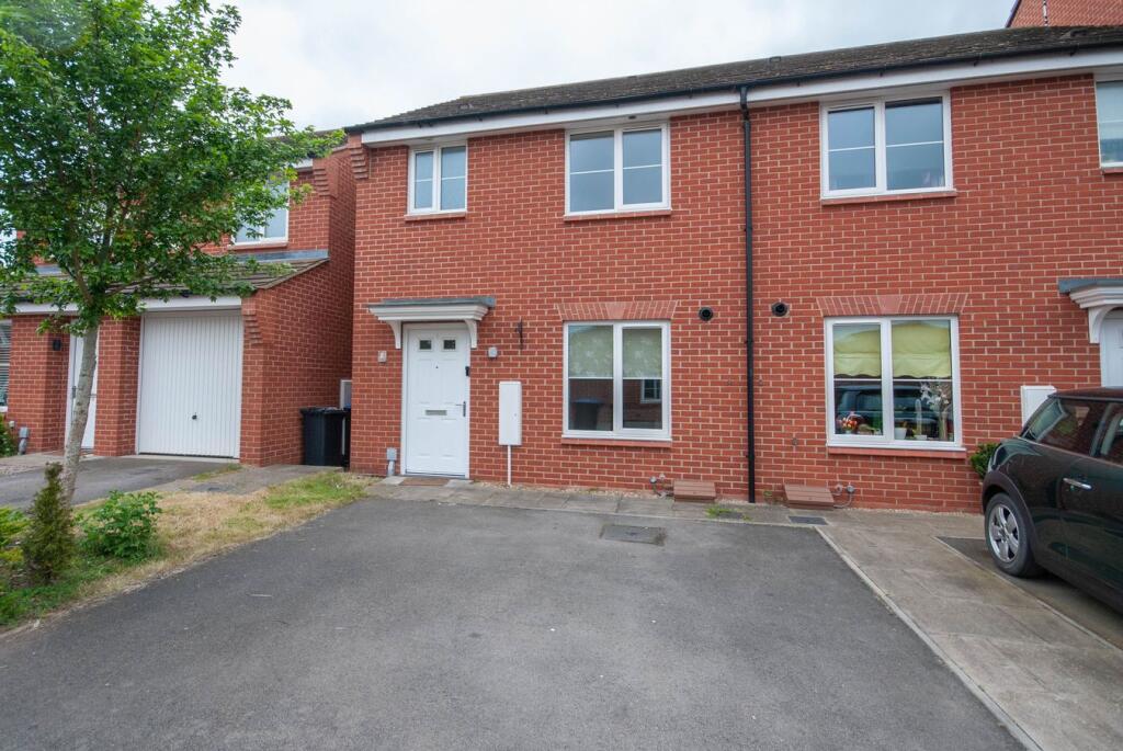 3 bed Semi Detached for rent in Rugby. From Brown & Cockerill Estate Agents - Rugby 3 bed Semi Detached for rent in Rugby. From Brown & Cockerill Estate Agents - Rugby