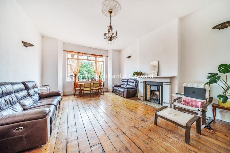 3 bed Apartment for rent in Hornsey. From Kinleigh Folkard & Hayward