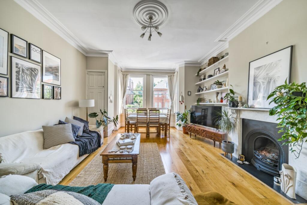 2 bed 1st Floor Flat for rent in Hornsey. From Kinleigh Folkard & Hayward - Sales - Crouch End