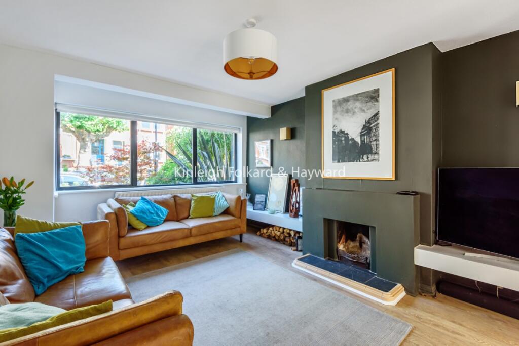3 bed Detached for rent in Hornsey. From Kinleigh Folkard & Hayward - Sales - Crouch End 3 bed Detached for rent in Hornsey. From Kinleigh Folkard & Hayward - Sales - Crouch End
