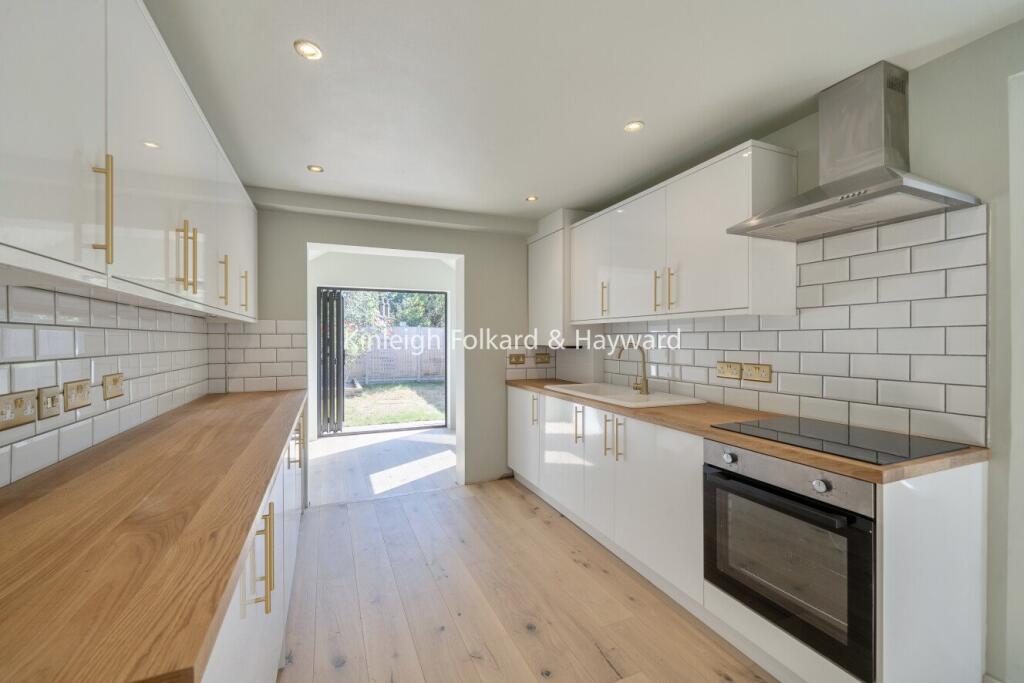 5 bed Semi Detached for rent in Wood Green. From Kinleigh Folkard & Hayward - Sales - Crouch End