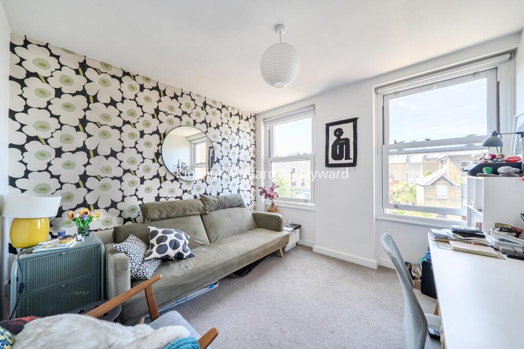1 bed 1st Floor Flat for rent in Hornsey. From Kinleigh Folkard & Hayward - Sales - Crouch End 1 bed 1st Floor Flat for rent in Hornsey. From Kinleigh Folkard & Hayward - Sales - Crouch End