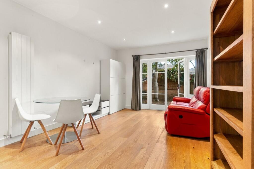2 bed 1st Floor Flat for rent in London. From Kinleigh Folkard & Hayward - Sales - Crouch End