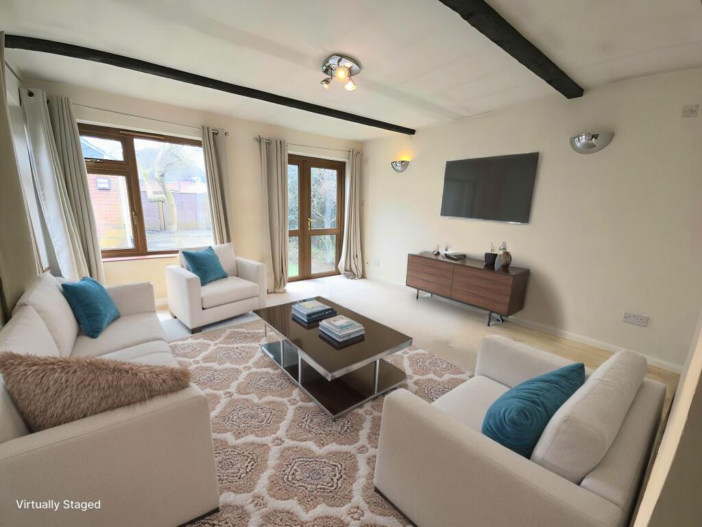 3 bed Cottage for rent in Penn. From Ashington Page - Beaconsfield