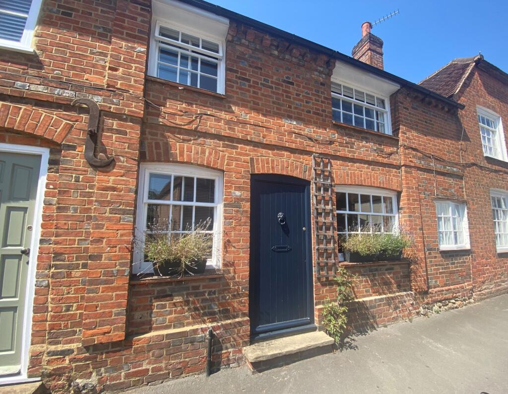 2 bed Cottage for rent in Beaconsfield. From Ashington Page - Beaconsfield