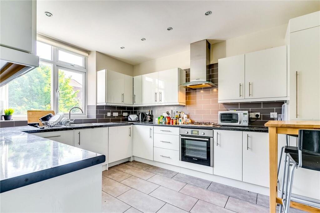 4 bed Apartment for rent in Paddington. From Aston Chase - Park Road