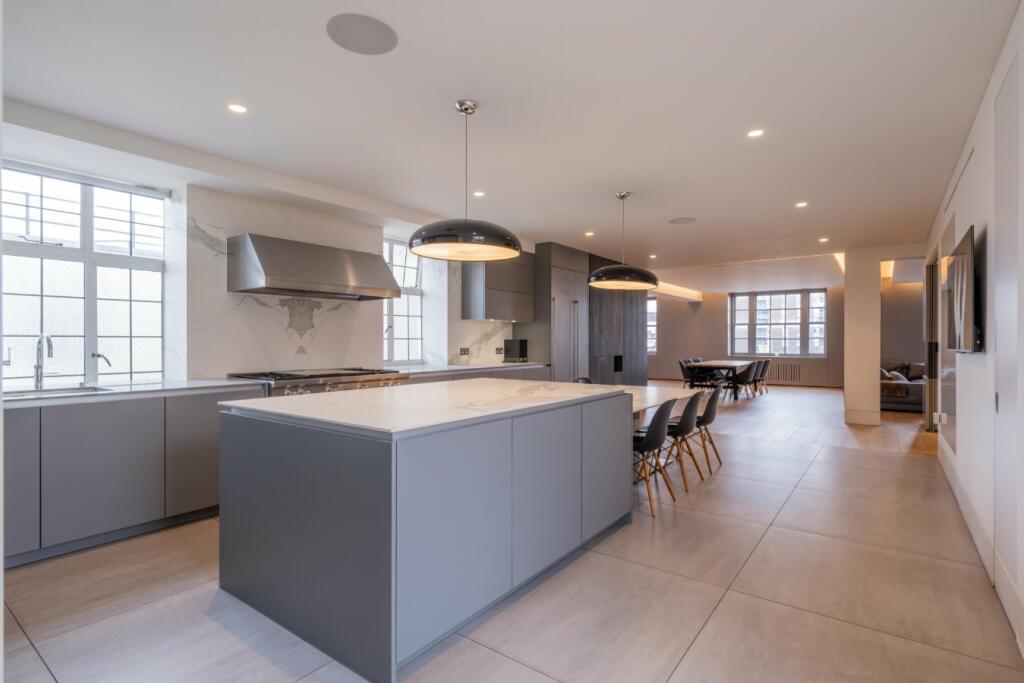 6 bed Penthouse for rent in Paddington. From Aston Chase - Park Road