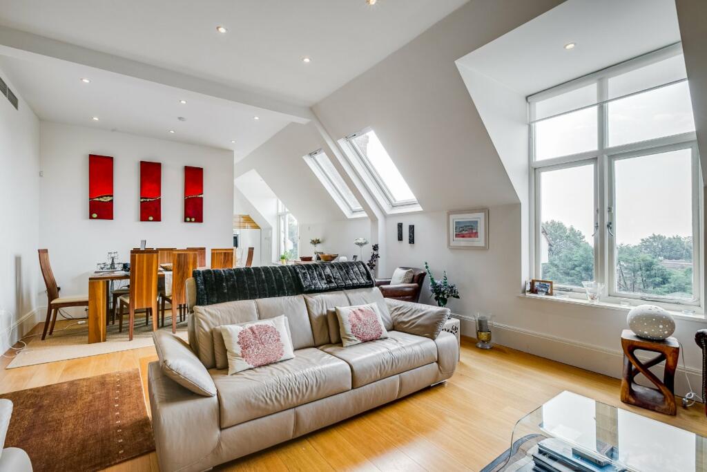3 bed Apartment for rent in London. From Aston Chase - Park Road
