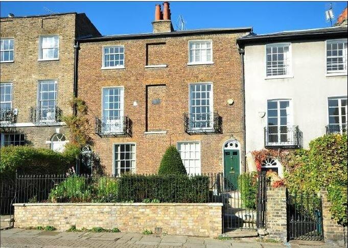 3 bed Mid Terraced House for rent in London. From Aston Chase - Park Road