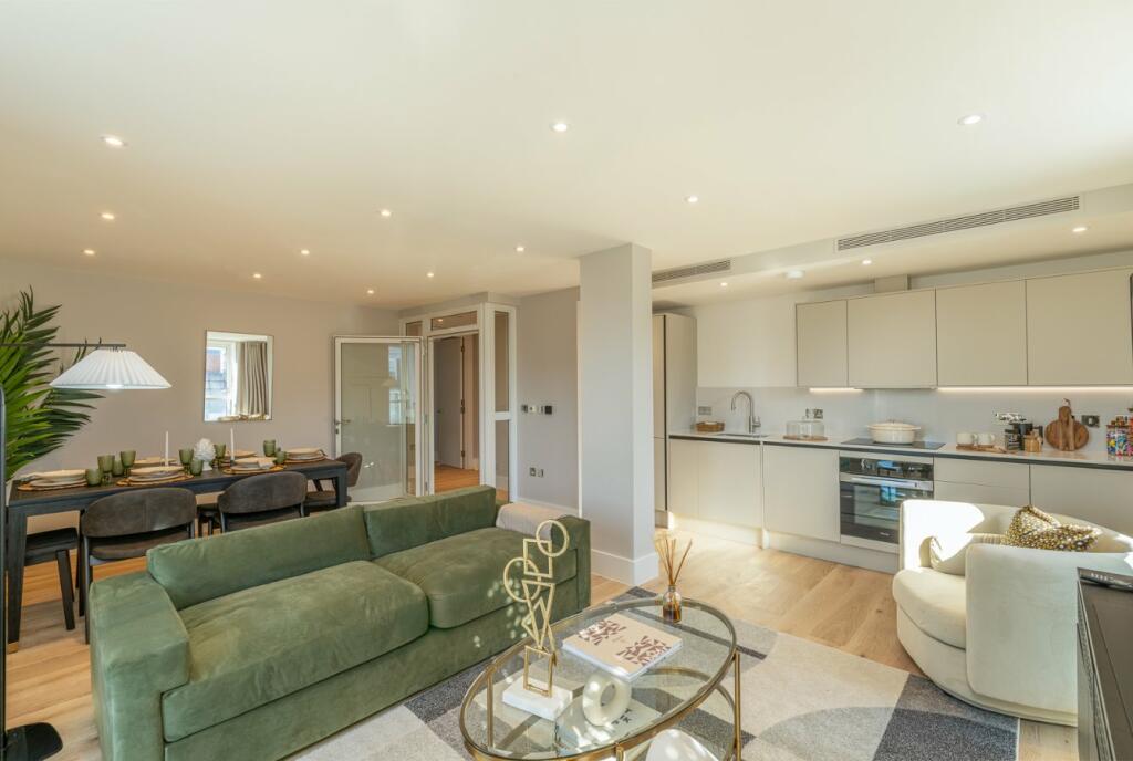3 bed Apartment for rent in Camden Town. From Aston Chase - London