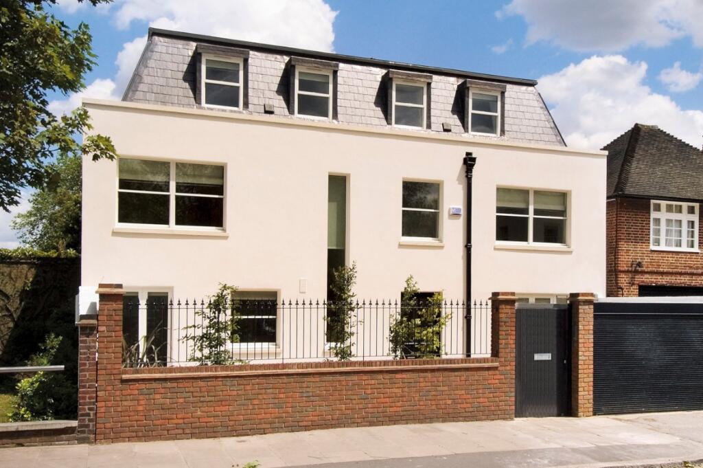 5 bed Detached for rent in London. From Aston Chase - London