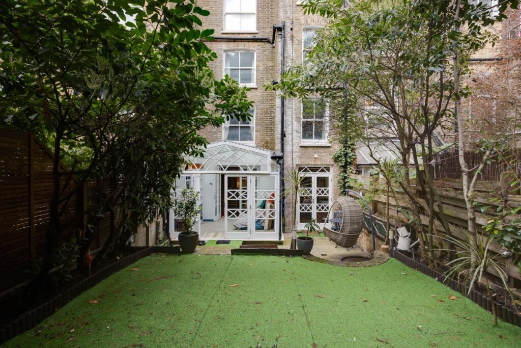 3 bed Apartment for rent in London. From Aston Chase - London