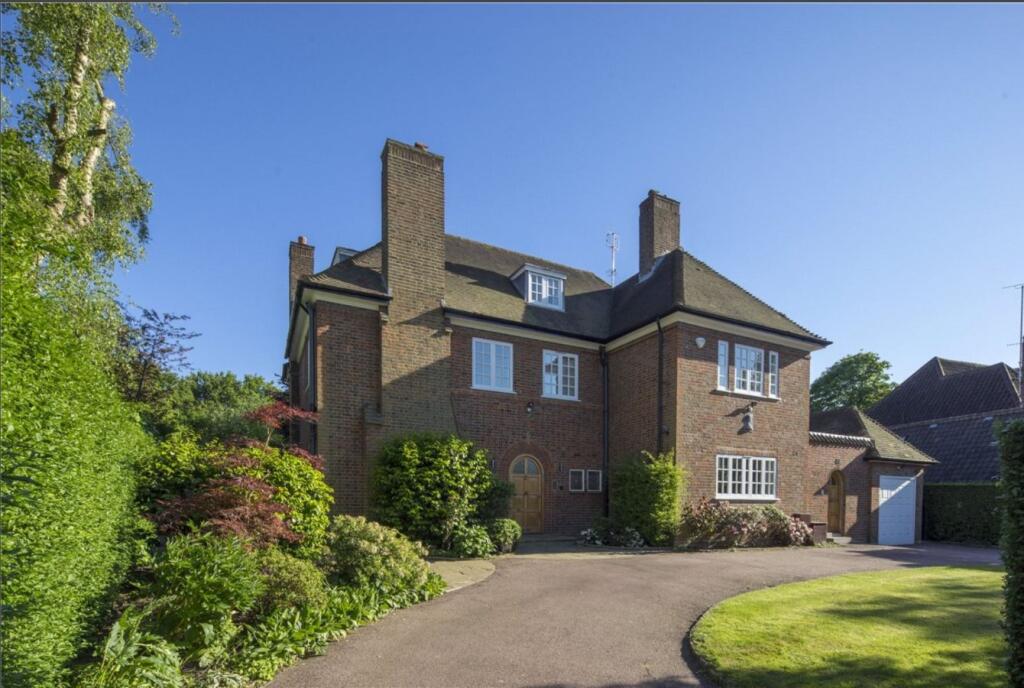 5 bed Detached for rent in Hampstead. From Aston Chase - London 5 bed Detached for rent in Hampstead. From Aston Chase - London