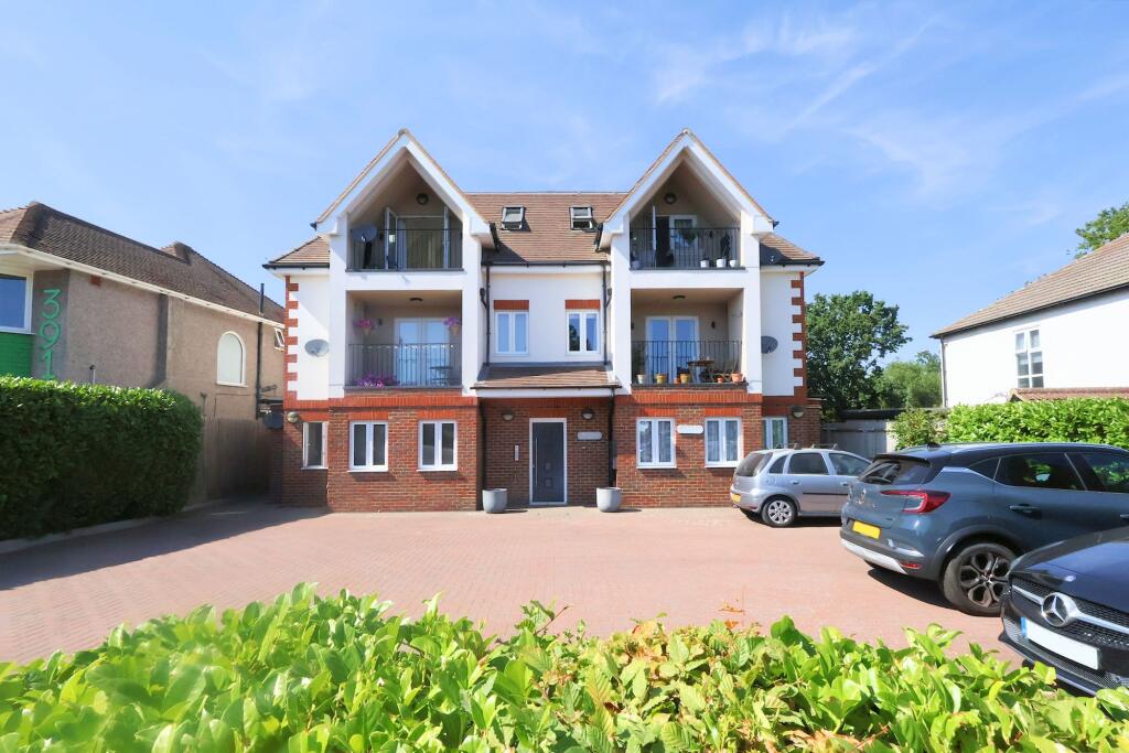 2 bed 1st Floor Flat for rent in Beckenham. From Allen Heritage - Shirley