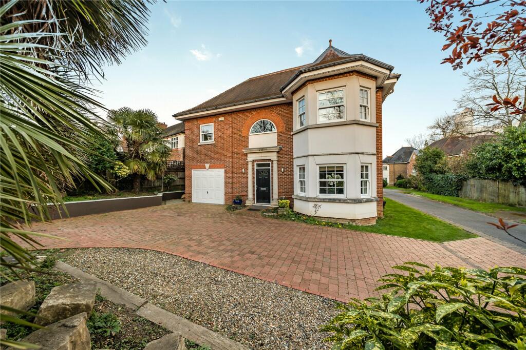 6 bed Detached House for rent in Esher. From Trenchard Arlidge