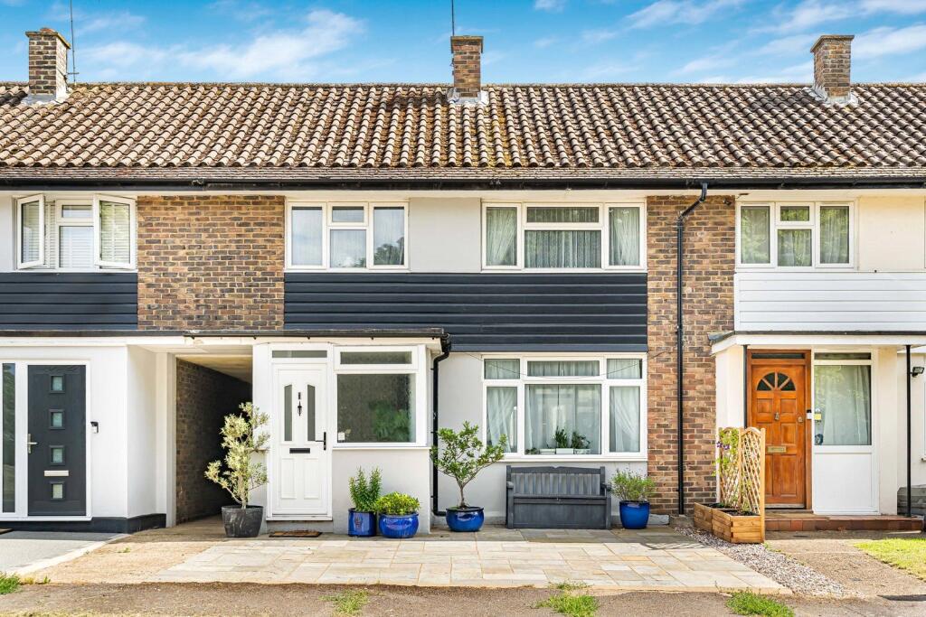 3 bed Mid Terraced House for rent in Stoke D'Abernon. From Bourne Estate Agents - Cobham