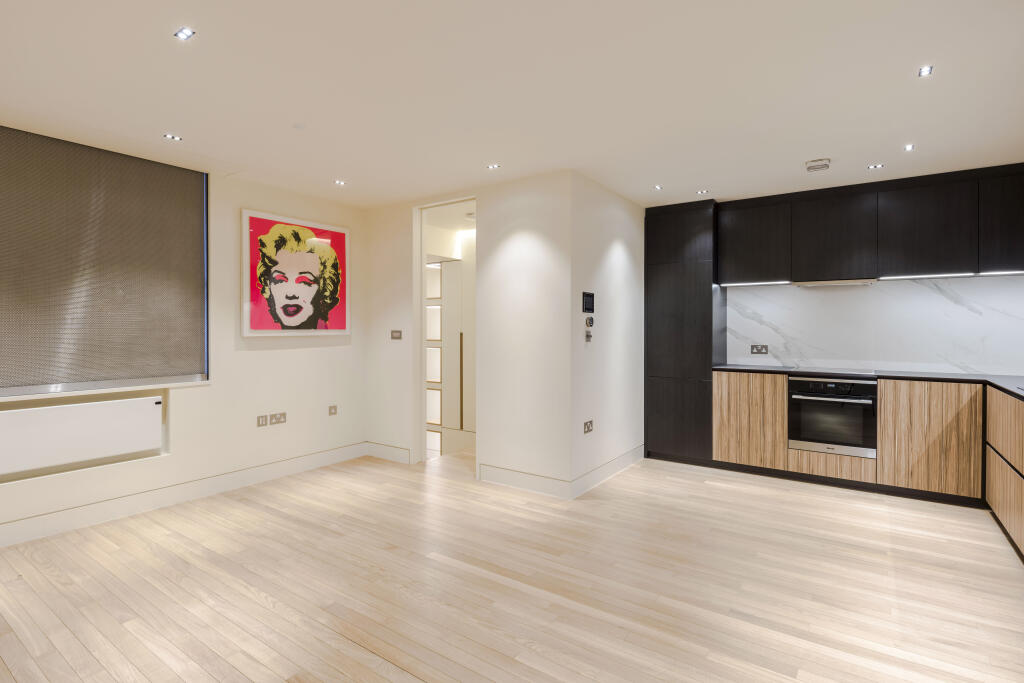 1 bed 1st Floor Flat for rent in London. From Chapeltons - London 1 bed 1st Floor Flat for rent in London. From Chapeltons - London