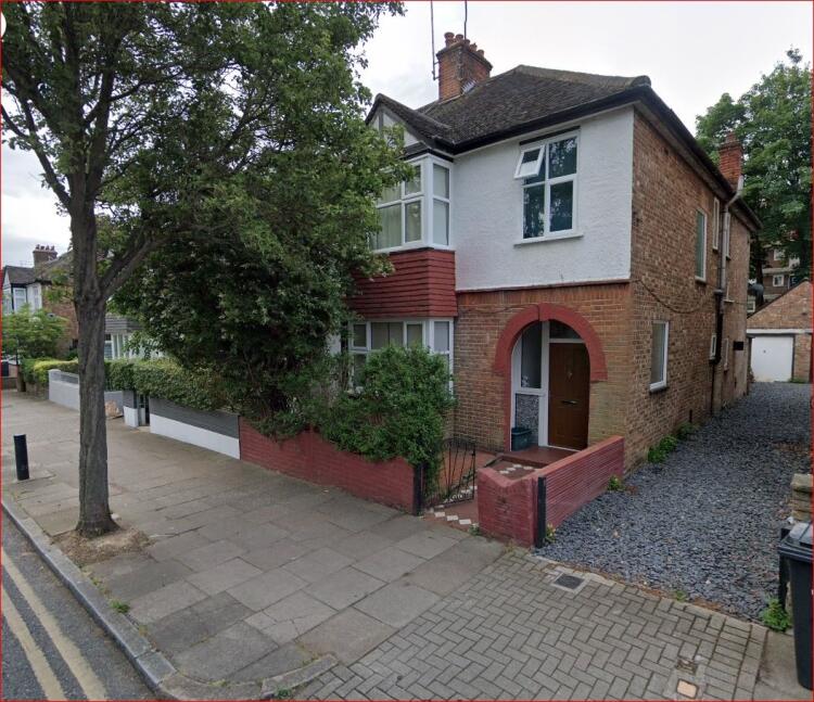 5 bed Detached House for rent in Stoke Newington. From Kinleigh Folkard & Hayward