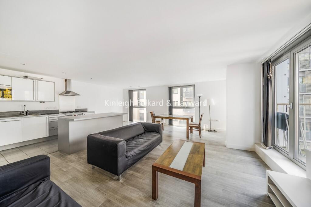 2 bed 1st Floor Flat for rent in London. From Kinleigh Folkard & Hayward