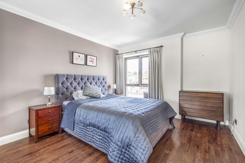 2 bed 1st Floor Flat for rent in London. From Kinleigh Folkard & Hayward