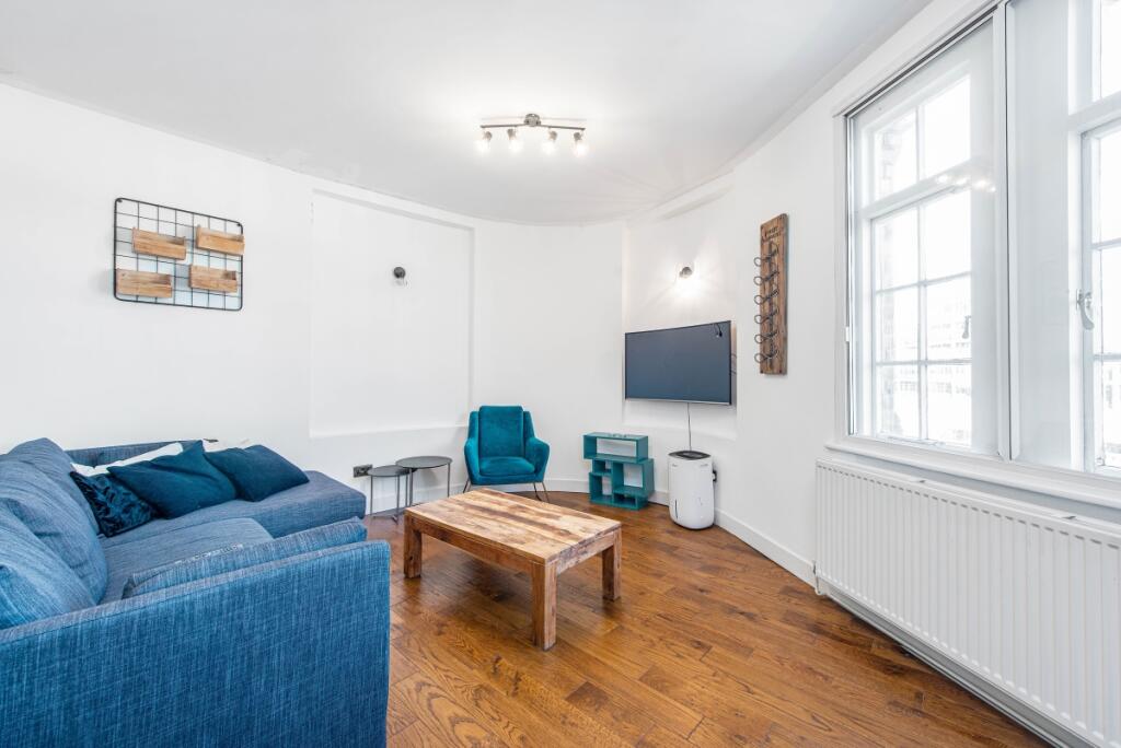 1 bed 1st Floor Flat for rent in London. From Kinleigh Folkard & Hayward