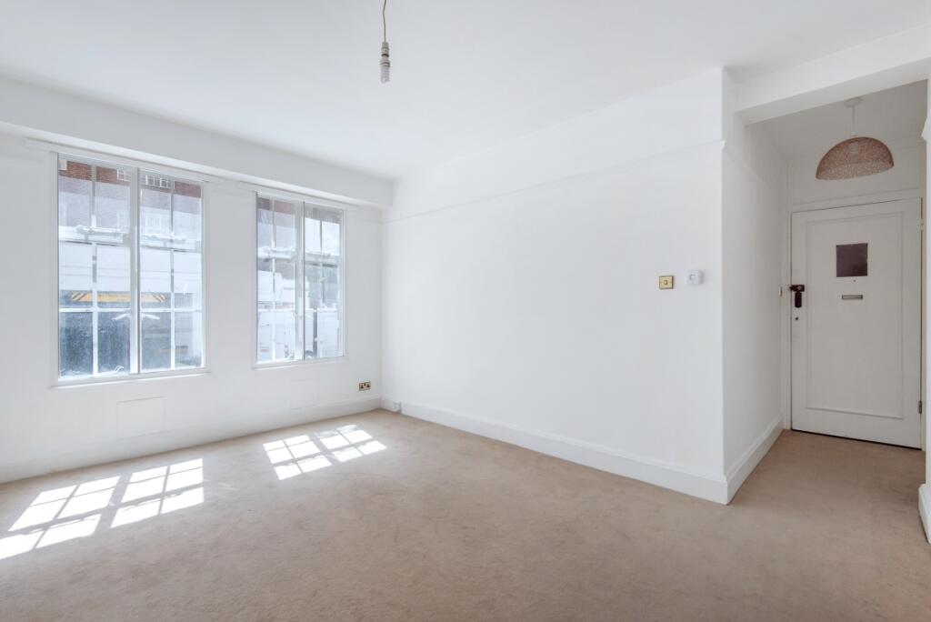 4 bed 1st Floor Flat for rent in Camden Town. From Kinleigh Folkard & Hayward