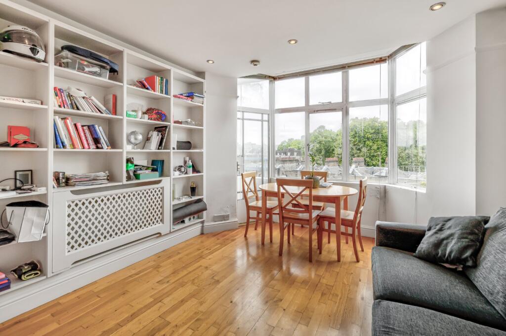 1 bed 1st Floor Flat for rent in Islington. From Kinleigh Folkard & Hayward