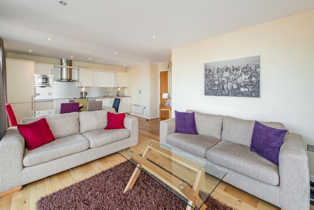 2 bed 1st Floor Flat for rent in London. From Kinleigh Folkard & Hayward